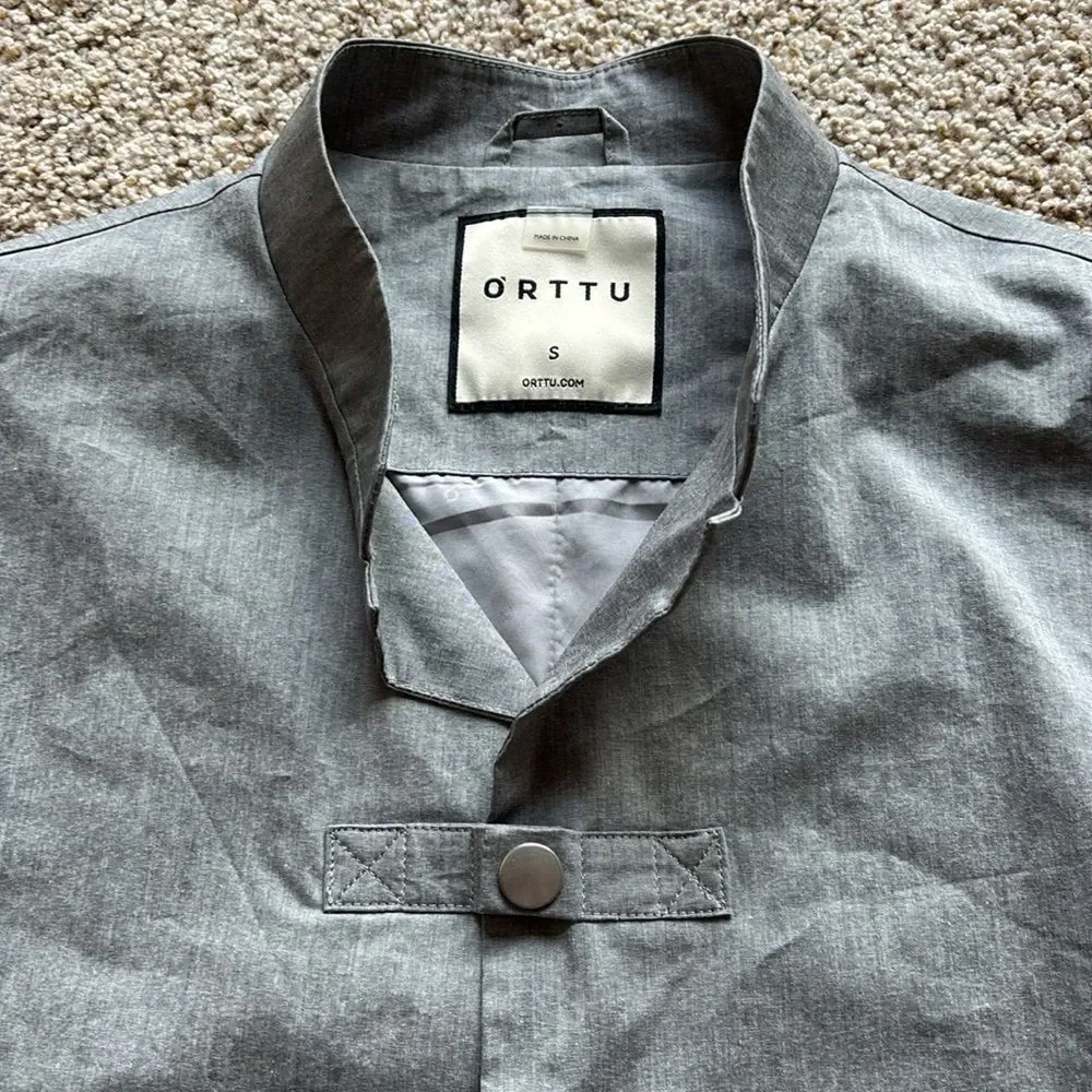 ORTTU Men’s Gray Hong Kong Belted Tech Light Technical Jacket Mandarin Collar